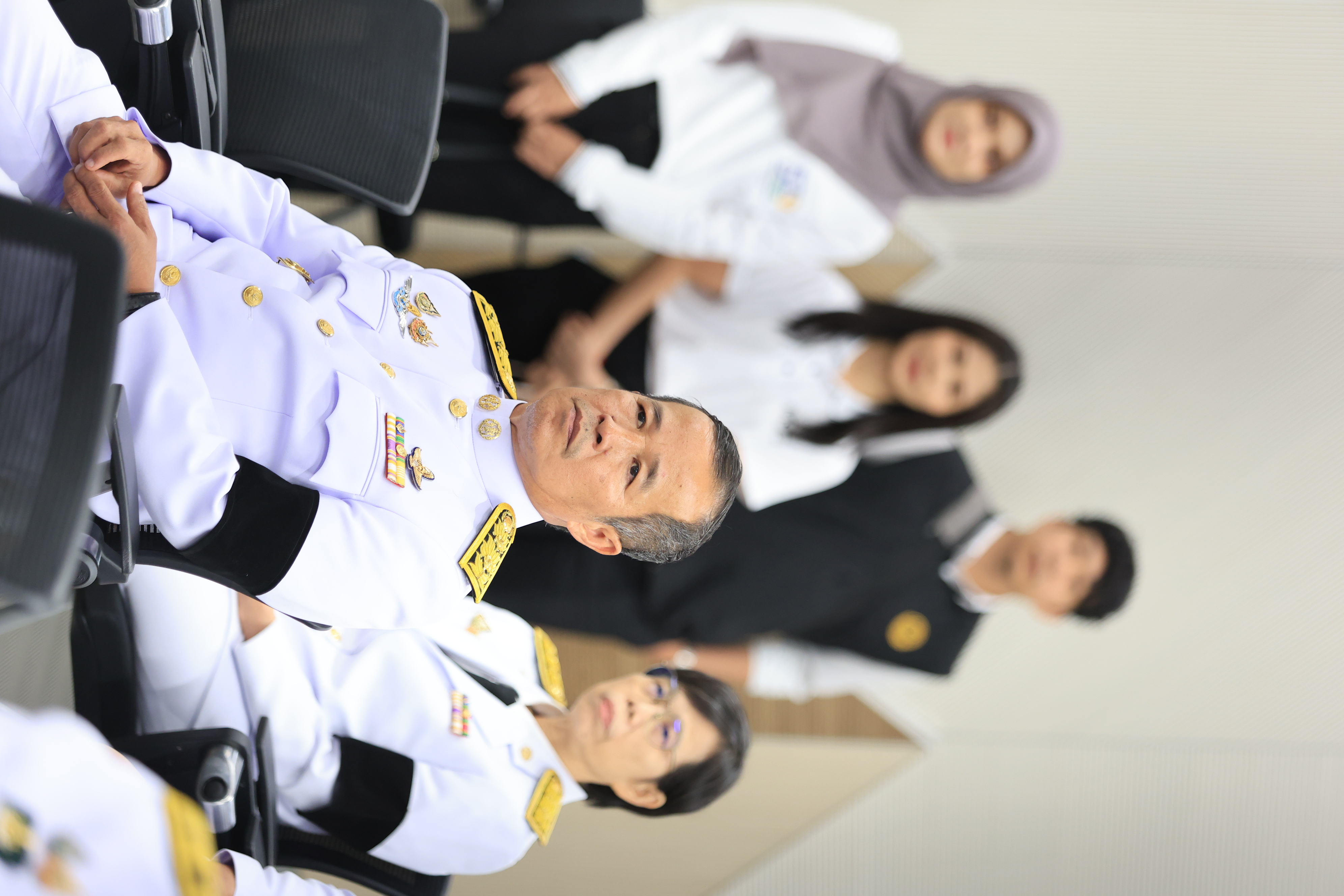 title - คณะผู้บริหาร ส.ป.ก. บันทึกเทปถวายพระพรชัยมงคล สมเด็จพระนางเจ้าสุทิดา พัชรสุธาพิมลลักษณ พระบรมราชินี เนื่องในโอกาสวันเฉลิมพระชนมพรรษา 48 พรรษา